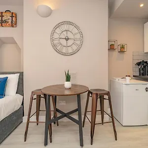 Funky Studio Few Mins To Seafront Mst Apartment Brighton